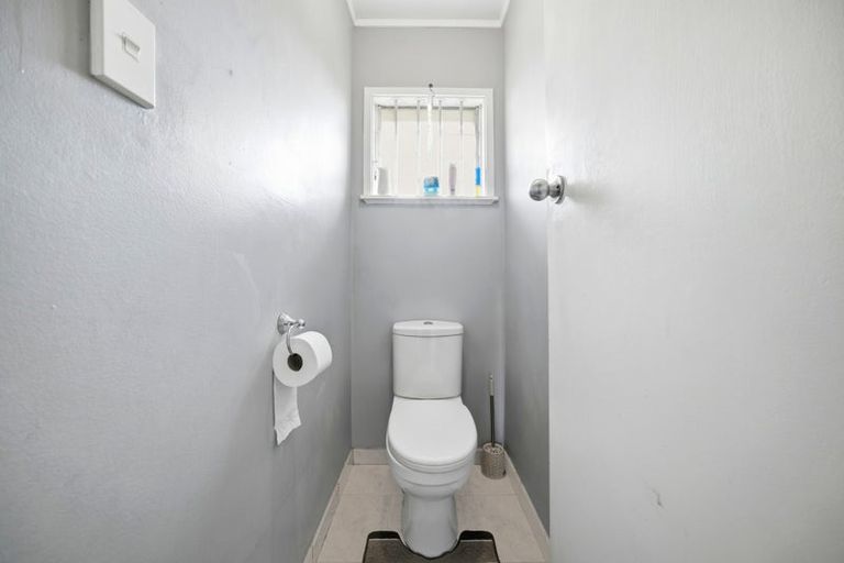 Photo of property in 112 Eskdale Road, Birkdale, Auckland, 0626