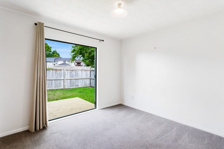 Photo of property in 44 Hale Crescent, Bayview, Auckland, 0629