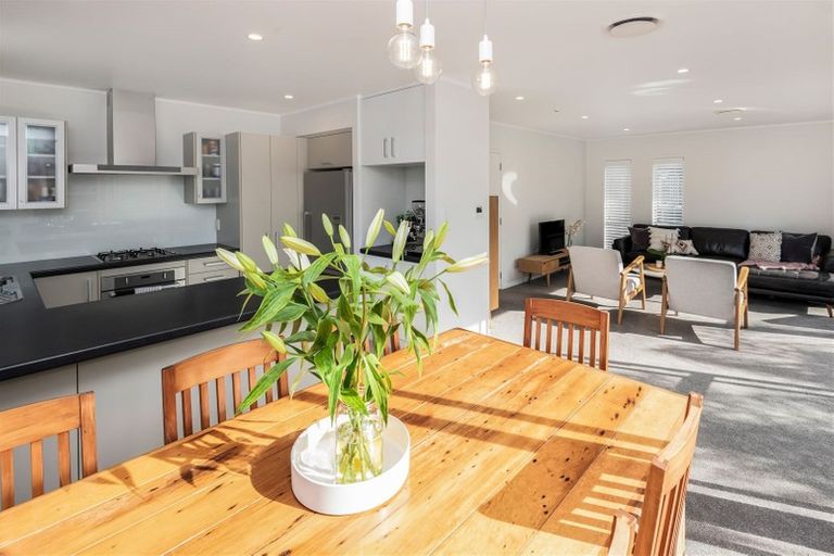 Photo of property in 1/31a Tyrian Close, Half Moon Bay, Auckland, 2012