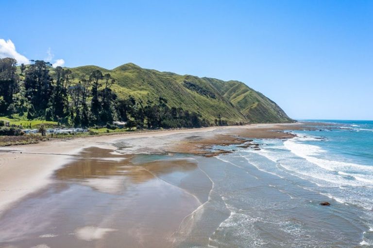 Photo of property in 3 Mchardy Place, Blackhead, Porangahau, 4284
