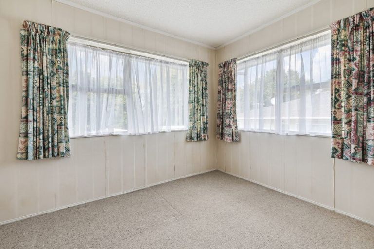 Photo of property in 4 Honey Place, Weymouth, Auckland, 2103
