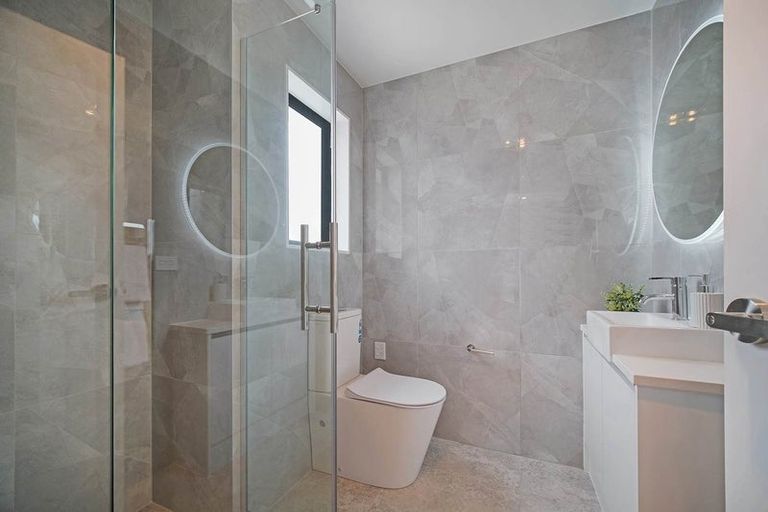 Photo of property in 105b Grove Road, Papakura, 2110