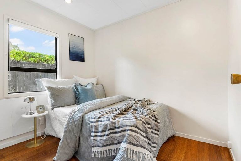 Photo of property in 112 Spinella Drive, Bayview, Auckland, 0629