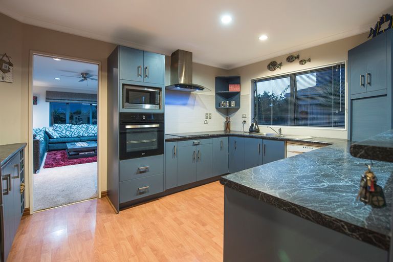 Photo of property in 156 Evans Road, Papamoa Beach, Papamoa, 3118