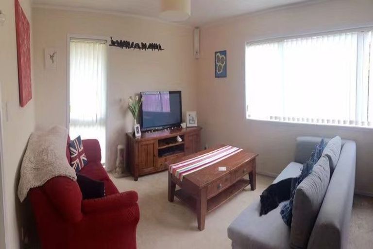 Photo of property in 1/35 Palliser Lane, Browns Bay, Auckland, 0630