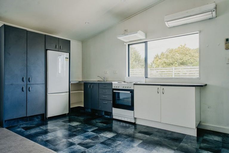 Photo of property in 18 Johnson Street, Milton, 9220