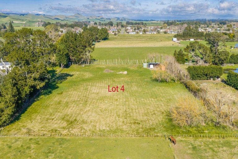 Photo of property in 17 Charlotte Street, Takapau, 4203