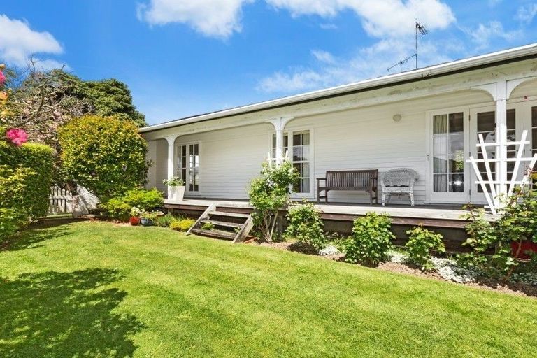 Photo of property in 32 Discovery Drive, Whitby, Porirua, 5024