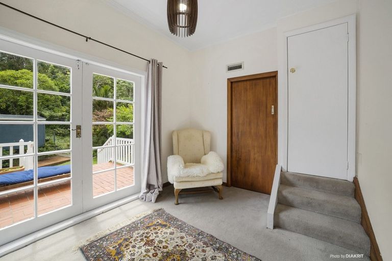 Photo of property in 16 Friend Street, Karori, Wellington, 6012