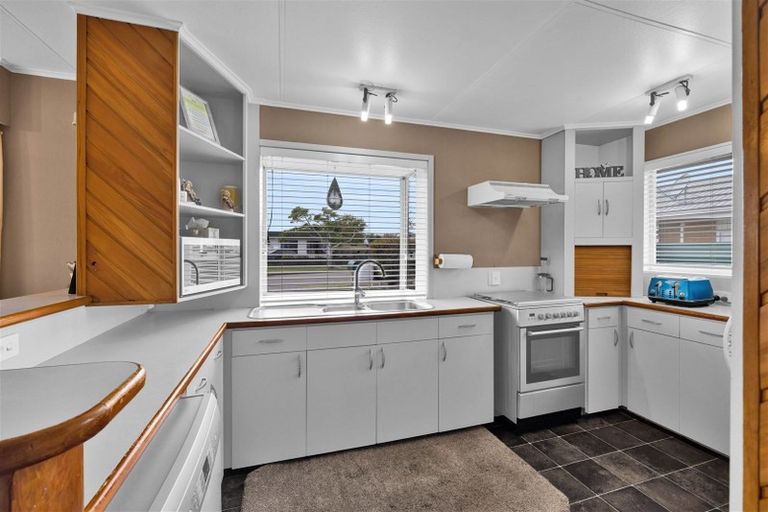 Photo of property in 5 Green Lane, Hawera, 4610