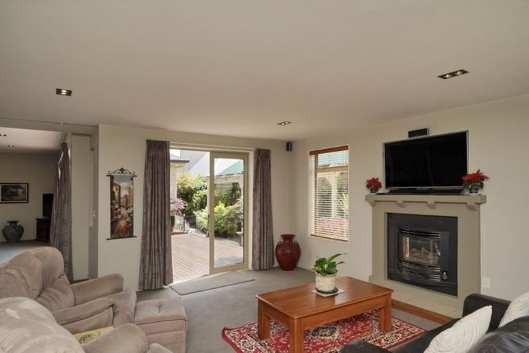 Photo of property in 135 Deans Avenue, Riccarton, Christchurch, 8011