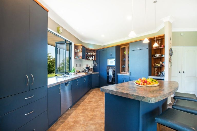 Photo of property in 95 Waikite Road, Welcome Bay, Tauranga, 3175