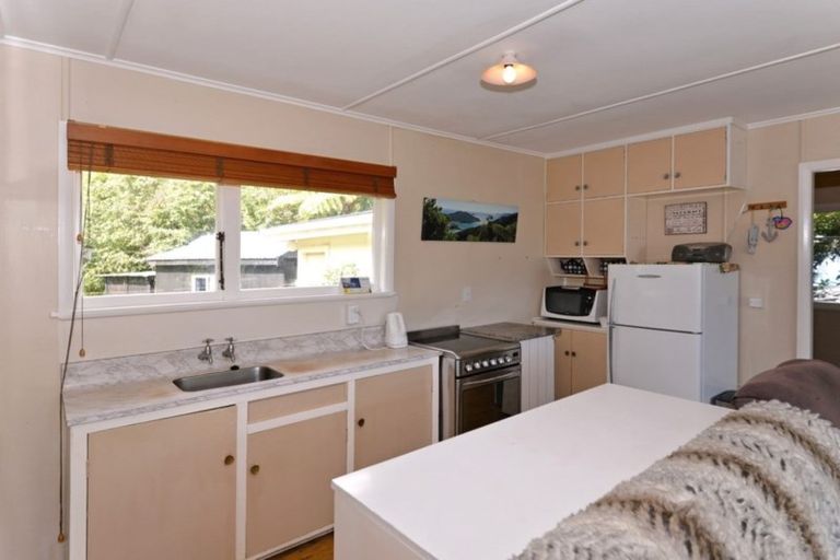 Photo of property in 12 Orchard Lane, Okiwi Bay, French Pass, 7193