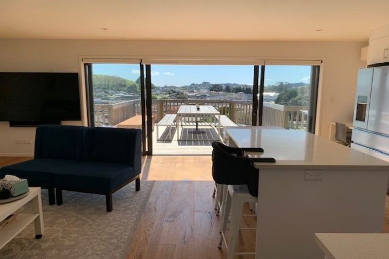 Photo of property in 2/542 Richardson Road, Mount Roskill, Auckland, 1041