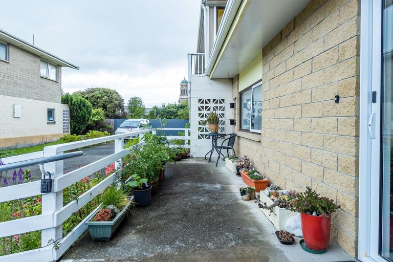 Photo of property in 5-5a Rugby Street, Waimate, 7924