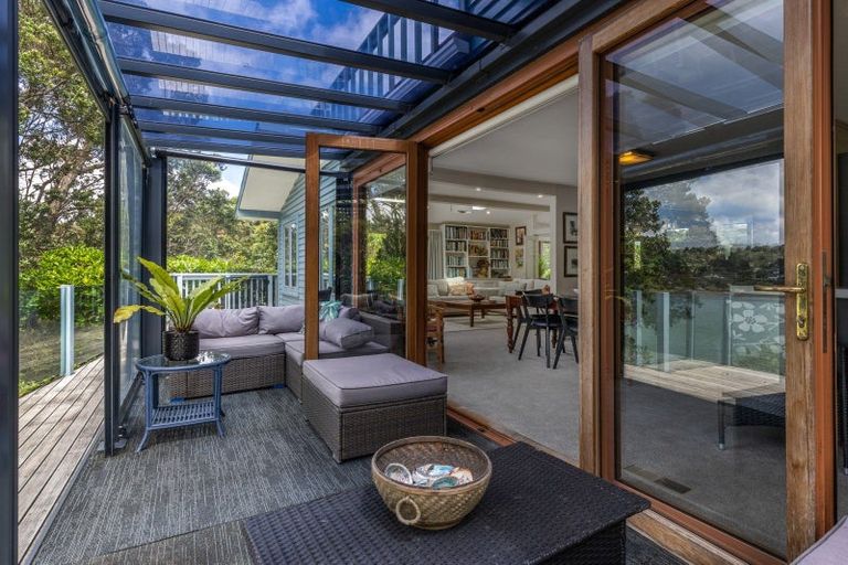 Photo of property in 48 Seaview Road, Paremata, Porirua, 5024