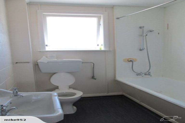 Photo of property in 409-419 Lowe Street, Camberley, Hastings, 4120