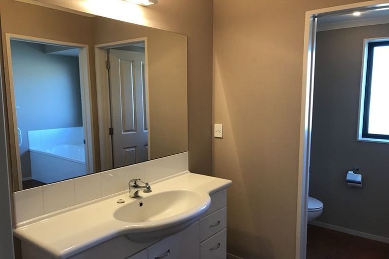 Photo of property in 6 Daniel Crescent, Cambridge, 3434