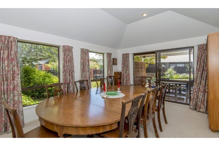 Photo of property in 5 Ilam Park Place, Ilam, Christchurch, 8041