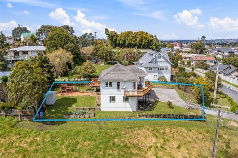 Photo of property in 7 Chamberlain Road, Massey, Auckland, 0614