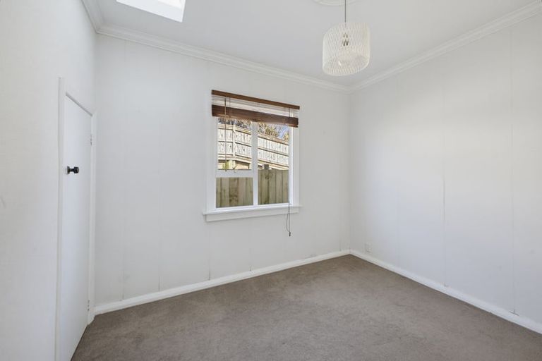 Photo of property in 403 Carrington Street, Upper Vogeltown, New Plymouth, 4310