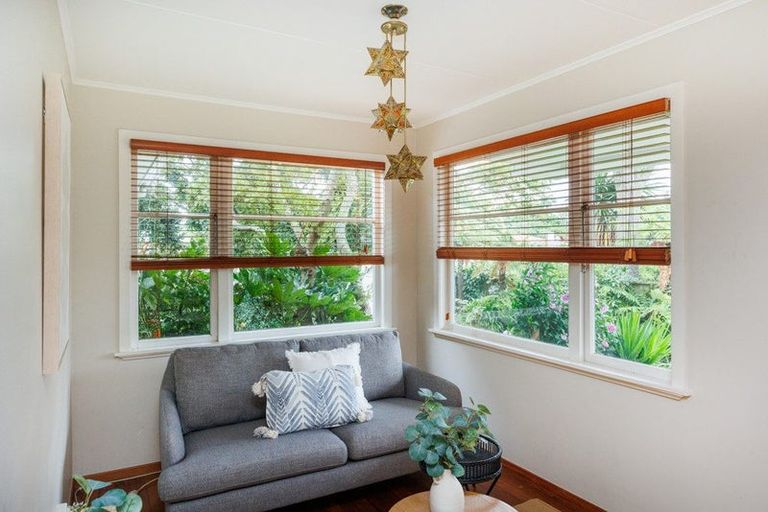 Photo of property in 27 Waterloo Crescent, Hokowhitu, Palmerston North, 4410