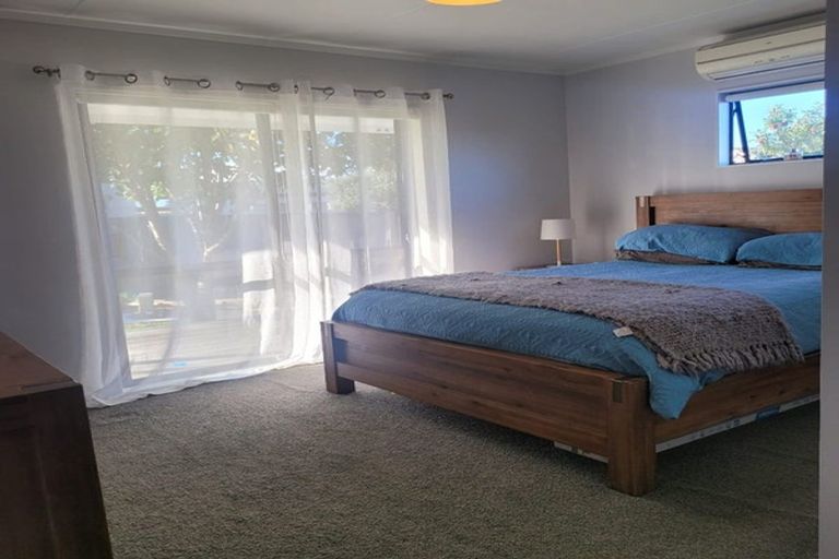 Photo of property in 158 Bruce Mclaren Road, Henderson, Auckland, 0612