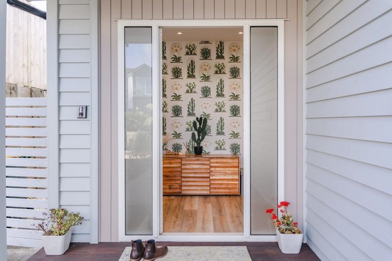 Photo of property in 11 Pommes Way, Silverdale, 0932