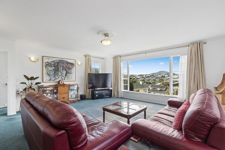 Photo of property in 8 Lethenty Way, Karori, Wellington, 6012