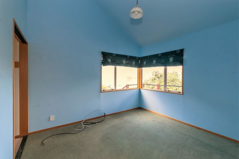 Photo of property in 54 Voelas Road, Lyttelton, 8082
