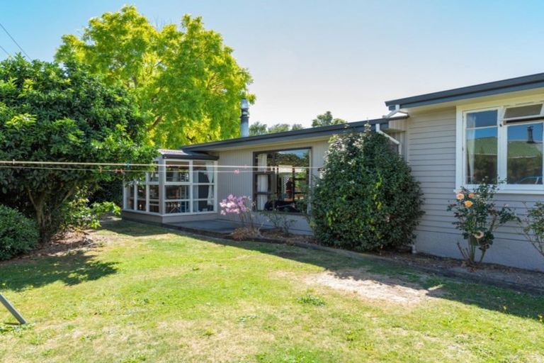 Photo of property in 16 Lucas Street, Riversdale, Blenheim, 7201