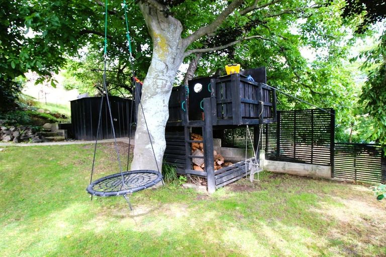 Photo of property in 4 Greta Street, South Hill, Oamaru, 9400