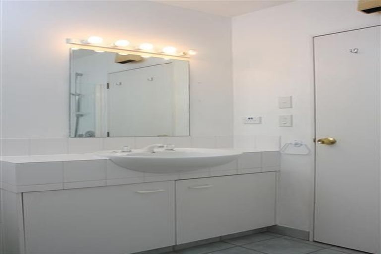 Photo of property in 11/20 Thompson Street, Mount Cook, Wellington, 6011