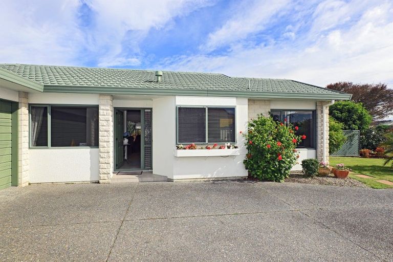 Photo of property in 3 Aintree Place, Taradale, Napier, 4112
