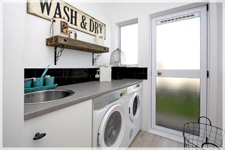 Photo of property in 3 Ferry Street, Foxton Beach, Foxton, 4815