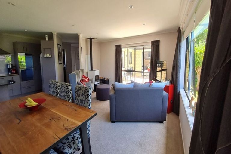 Photo of property in 22 Ranchod Terrace, Pukekohe, 2120