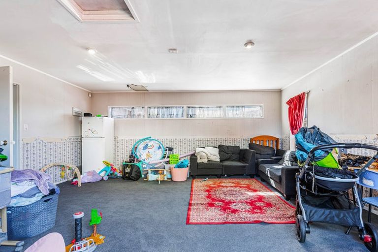 Photo of property in 2/27 Omana Road, Papatoetoe, Auckland, 2025