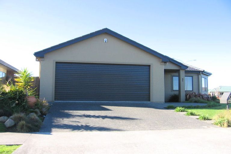 Photo of property in 2 Montana Way, Milson, Palmerston North, 4414