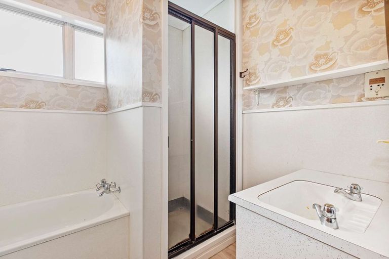 Photo of property in 52 Lawrence Crescent, Hillpark, Auckland, 2102