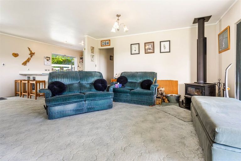 Photo of property in 192 Muriwai Valley Road, Muriwai, Waimauku, 0881