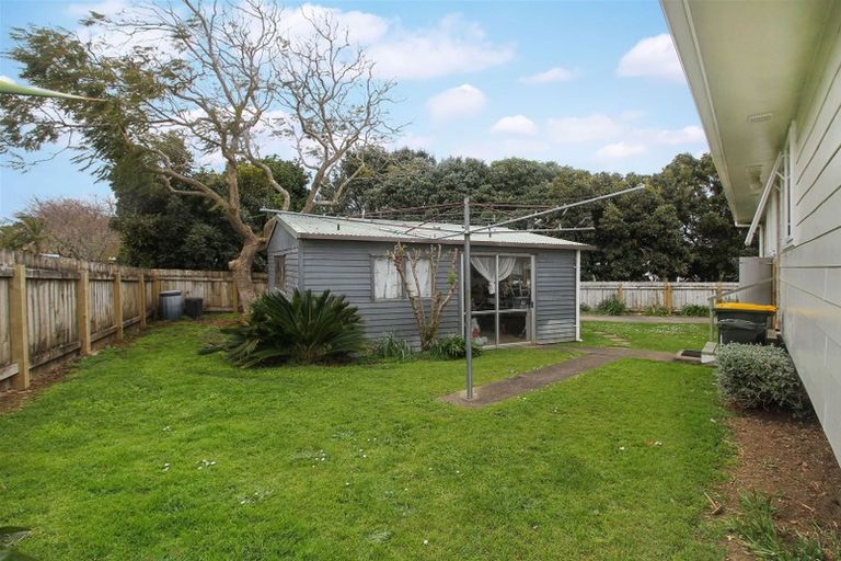 Photo of property in 11 Litchfield Place, Clarks Beach, 2122