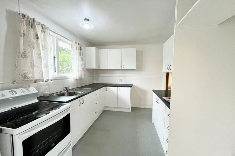 Photo of property in 2 Mirabell Place, Golflands, Auckland, 2013