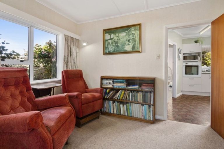 Photo of property in 23 Findlay Street, Tawa, Wellington, 5028