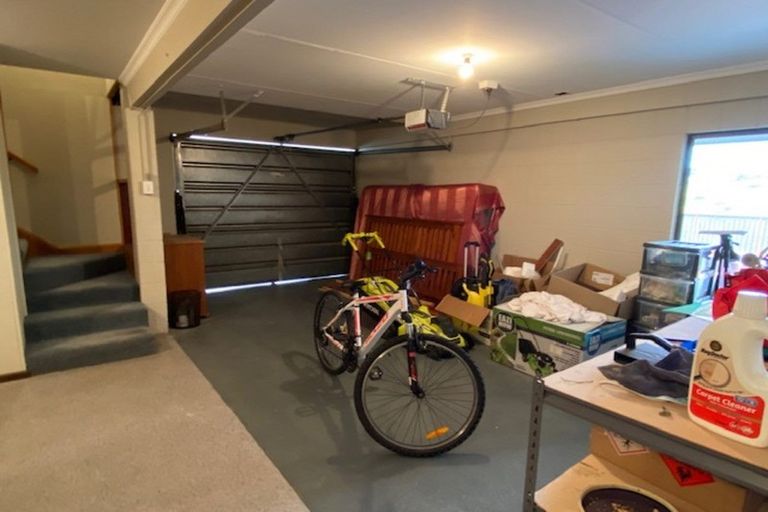 Photo of property in 12 Oakleigh Crescent, Oamaru North, Oamaru, 9400