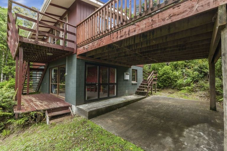 Photo of property in 18 Te Kuru Lane, Pukawa Bay, Turangi, 3381