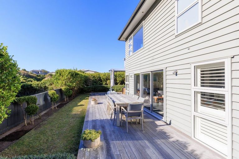 Photo of property in 202 Westchester Drive, Churton Park, Wellington, 6037