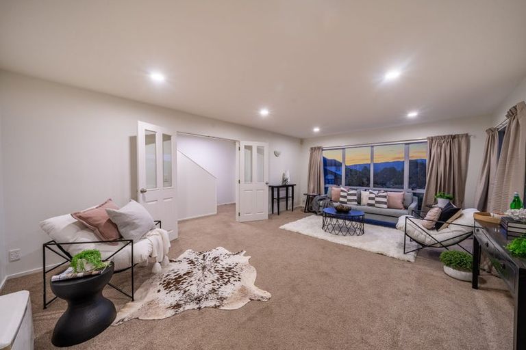 Photo of property in 12 Lanyon Place, Whitby, Porirua, 5024