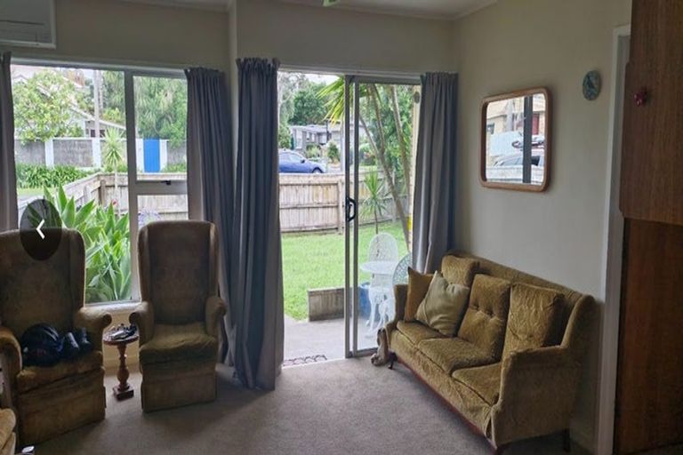 Photo of property in 1/34 Walton Street, Red Beach, 0932