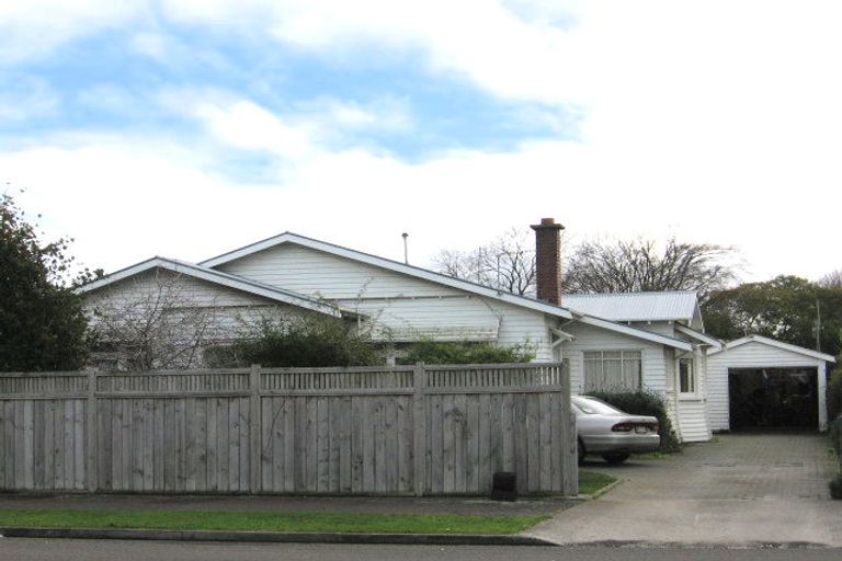 Photo of property in 43 Beresford Street, Takaro, Palmerston North, 4410