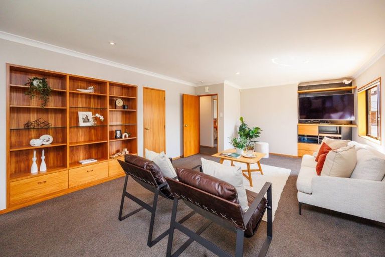 Photo of property in 7 Rosebank Avenue, Kelvin Grove, Palmerston North, 4414
